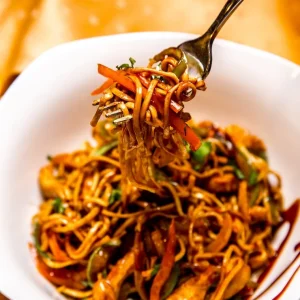 Hakka Noodles Chicken